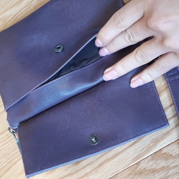 Matt & Nat wristlet/wallet - Picture 4 of 6